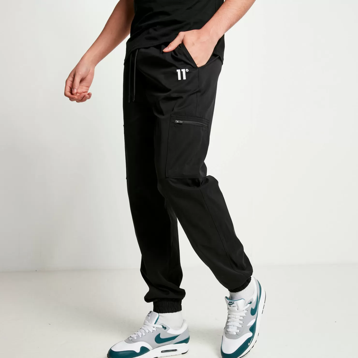 11 Degrees Tracksuits< Cargo Pants – Black