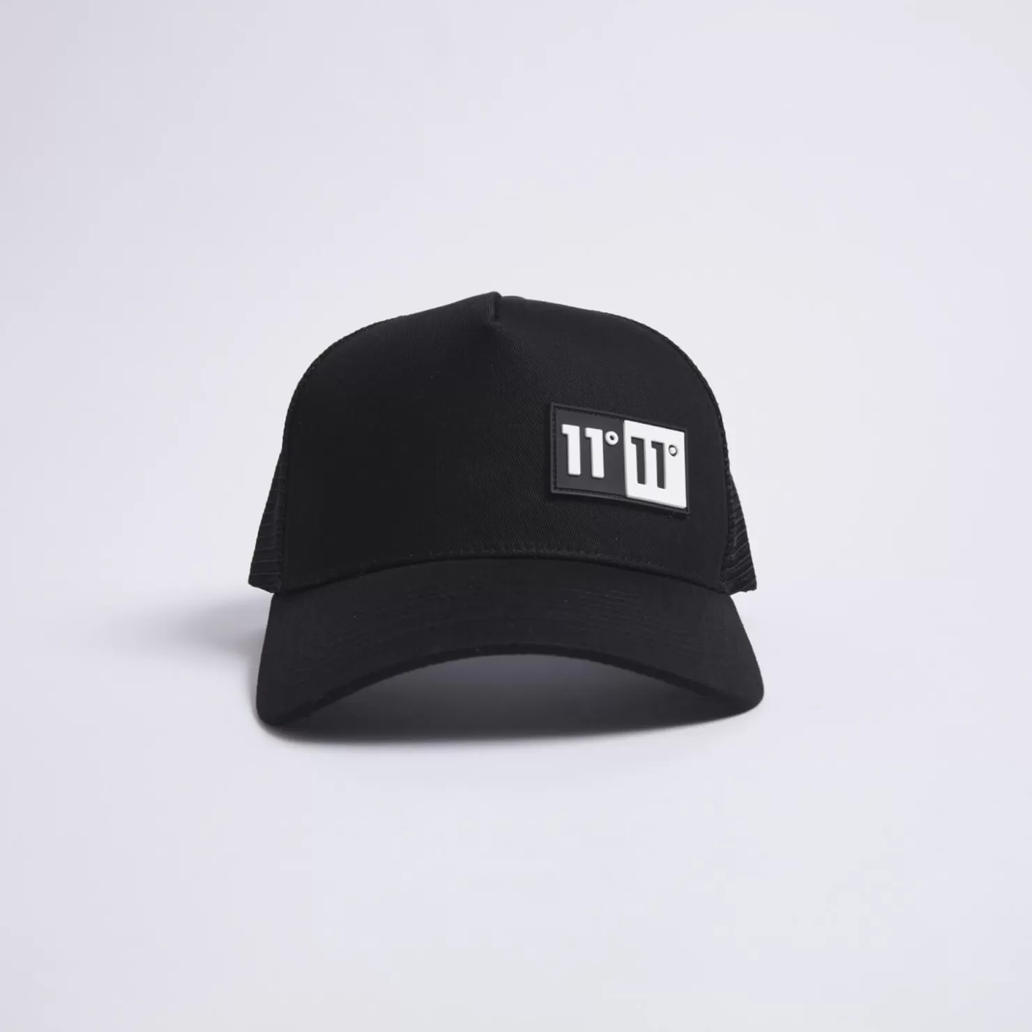 11 Degrees Caps & Hats< Domino Trucker Cap – Black