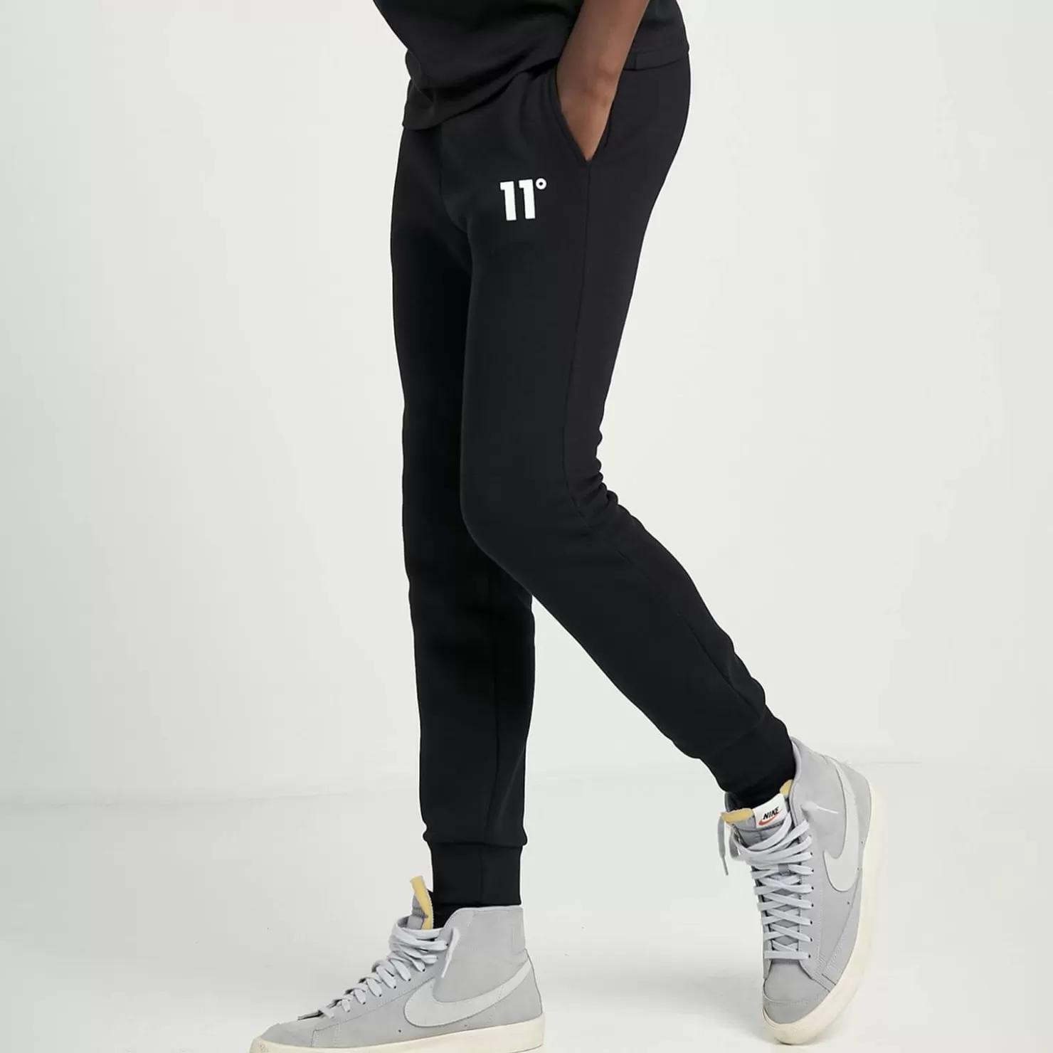 11 Degrees Joggers< Junior Core Joggers Small Logo – Black