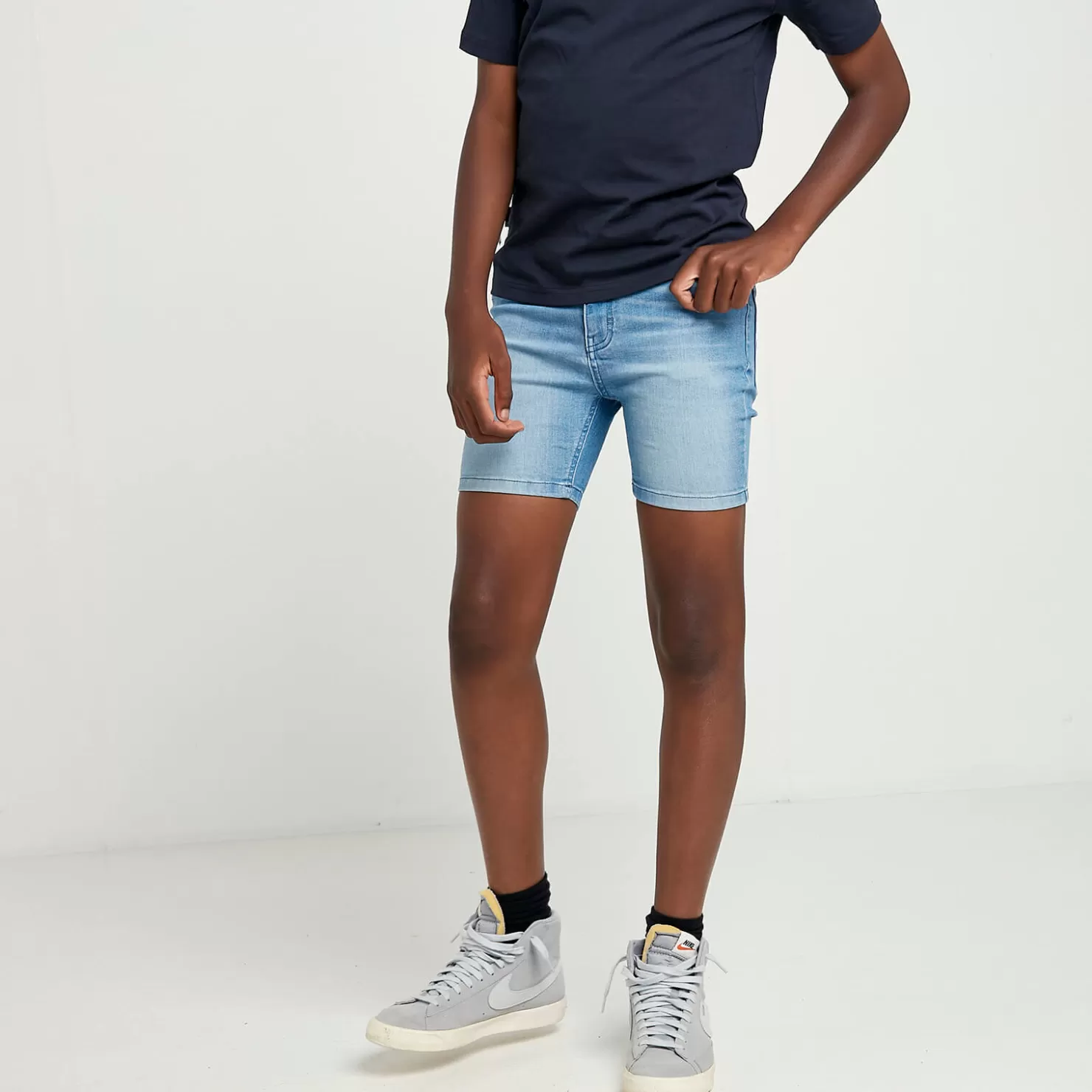 11 Degrees Shorts< Junior Sustainable Denim Shorts – Light Blue Wash