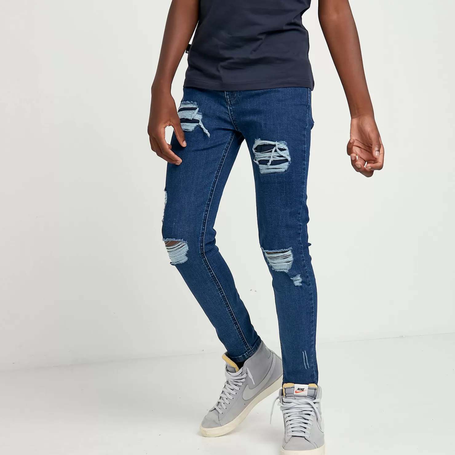 11 Degrees Jeans< Junior Sustainable Distressed Skinny Jeans – Mid Blue Wash