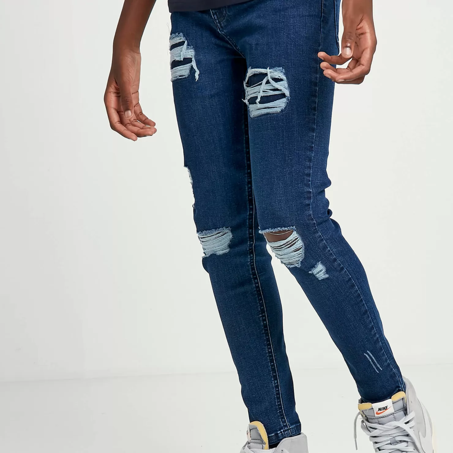 11 Degrees Jeans< Junior Sustainable Distressed Skinny Jeans – Mid Blue Wash