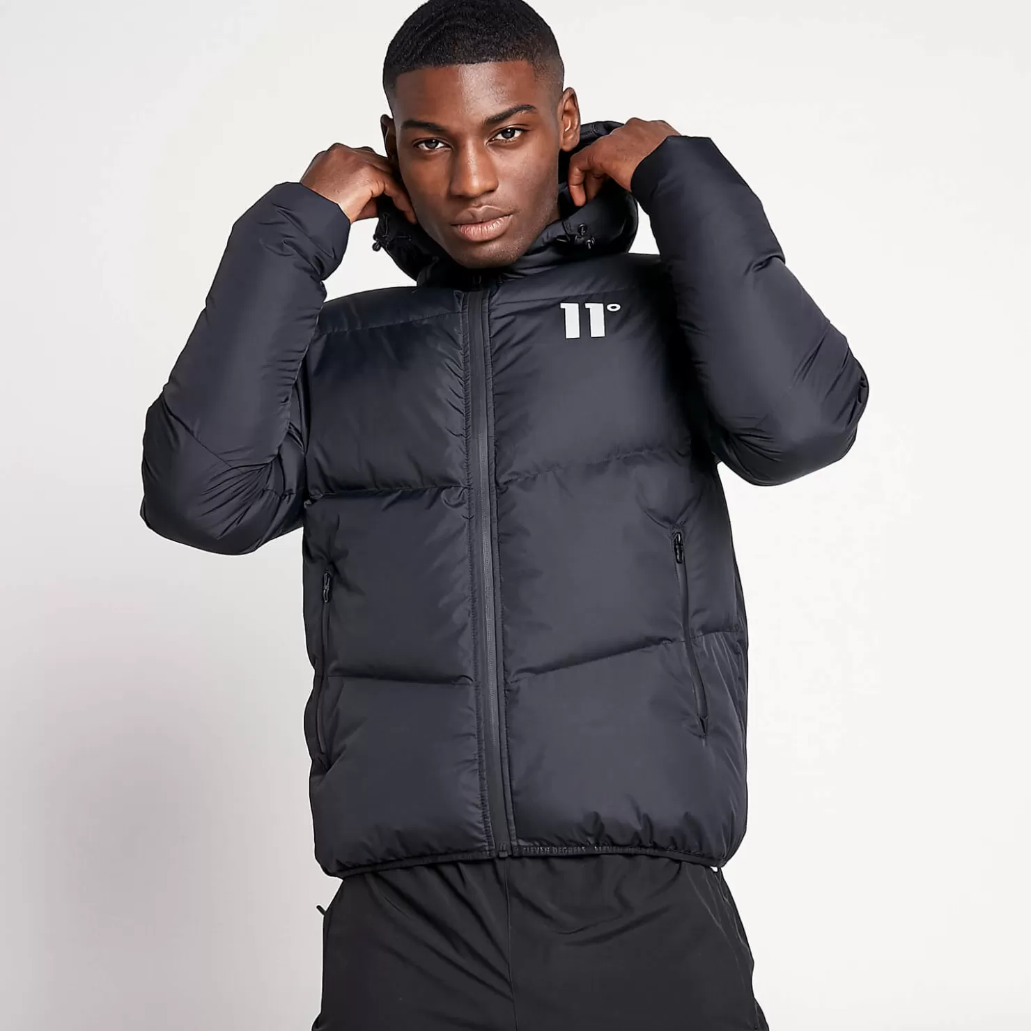 11 Degrees Jackets< Large Panel Puffer Jacket – Black