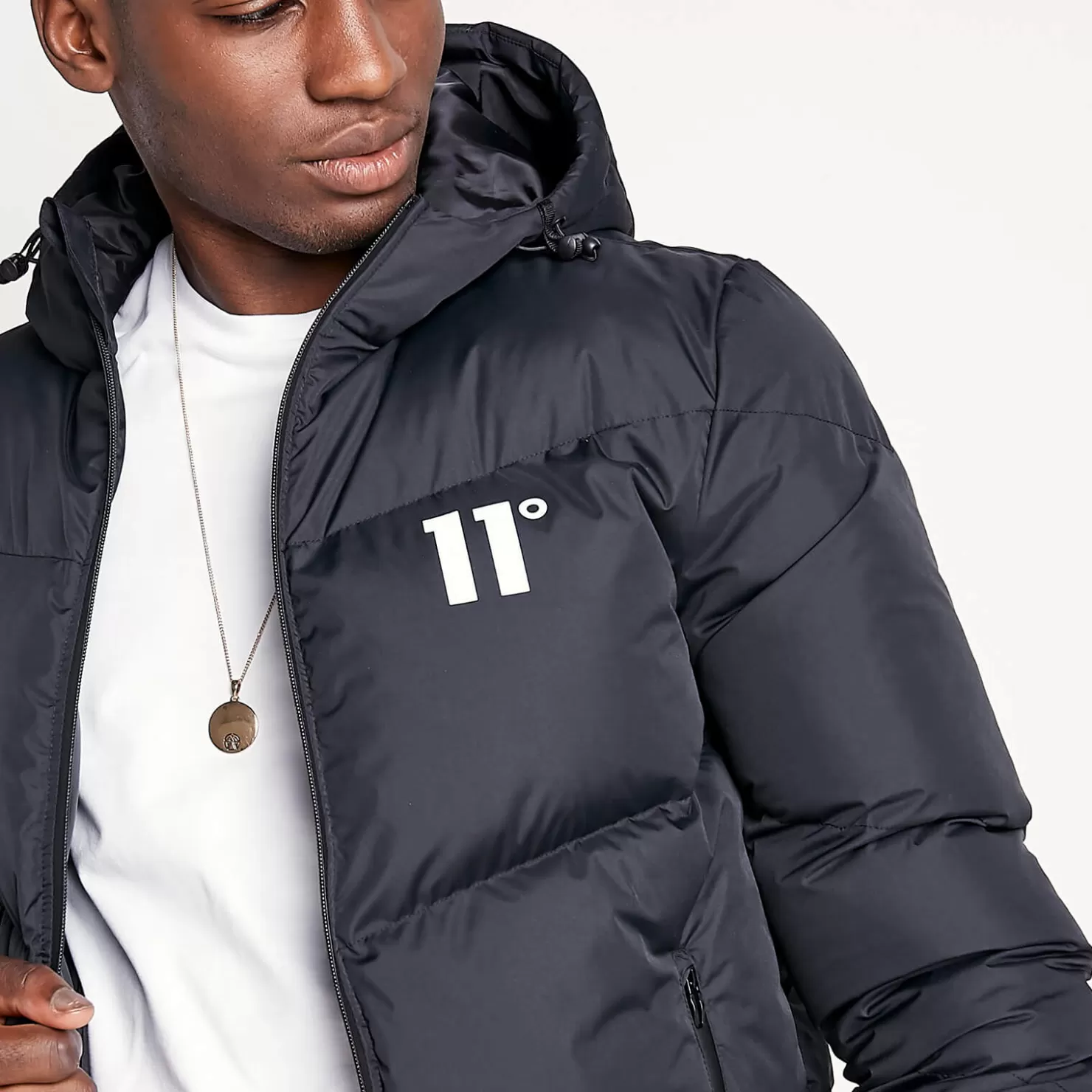 11 Degrees Jackets< Large Panel Puffer Jacket – Black