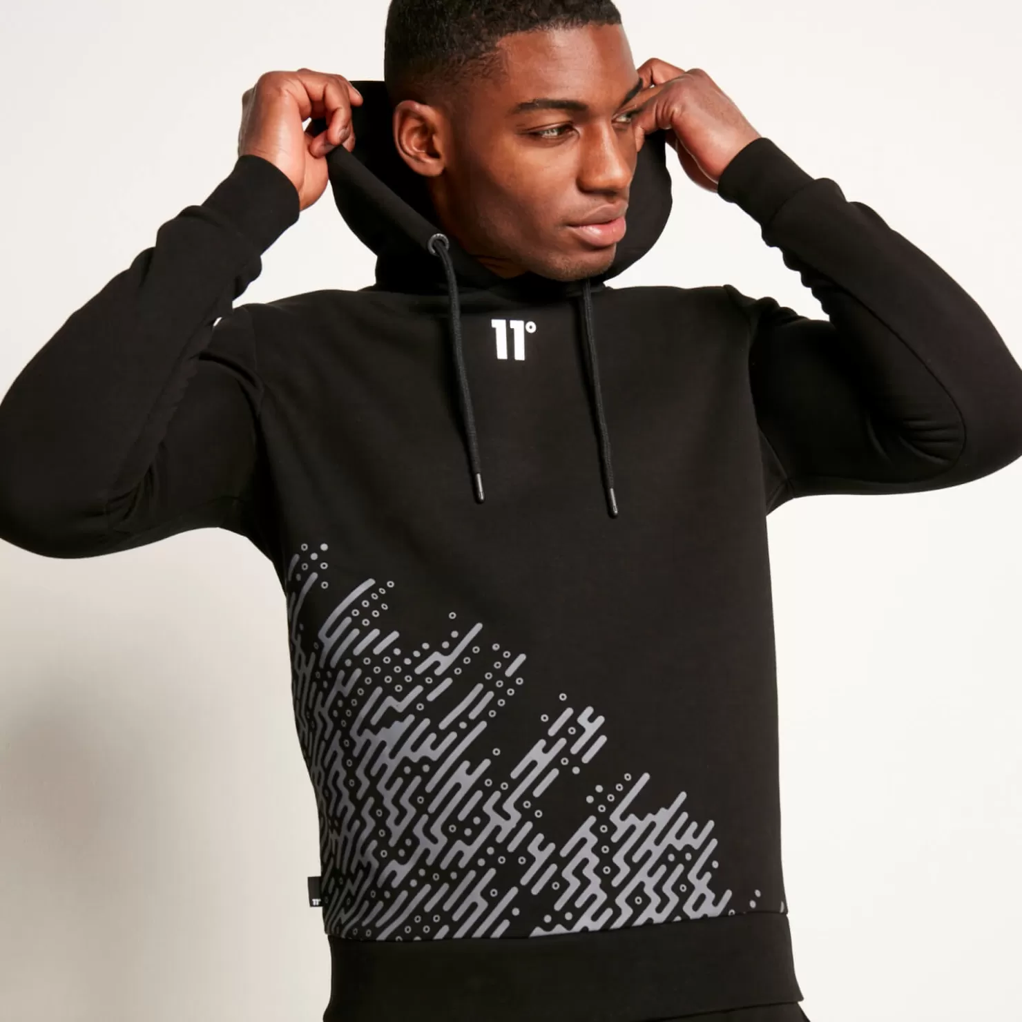 11 Degrees Hoodies< Placement Circuit Print Pullover Hoodie – Black