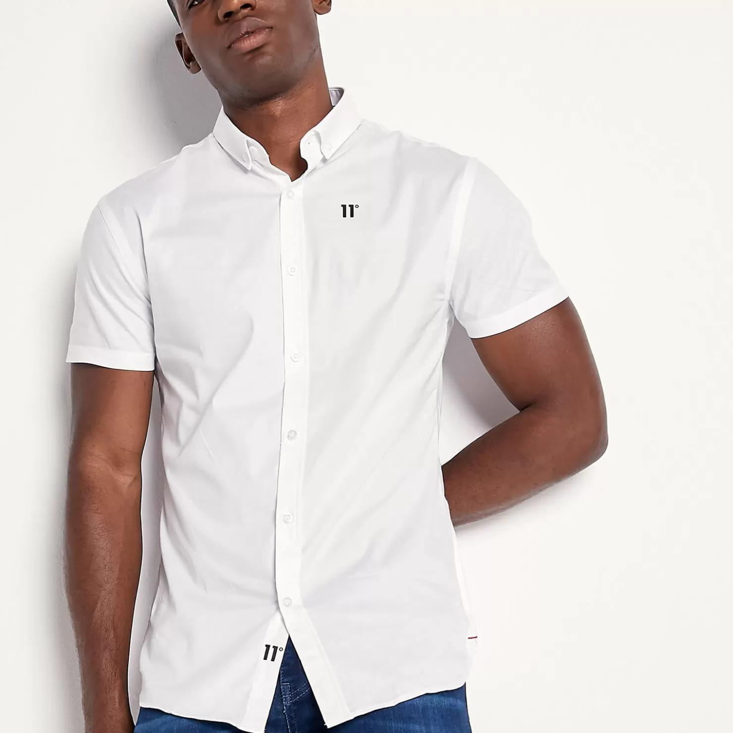 11 Degrees Shirts< Short Sleeve Contrast Logo Shirt – White
