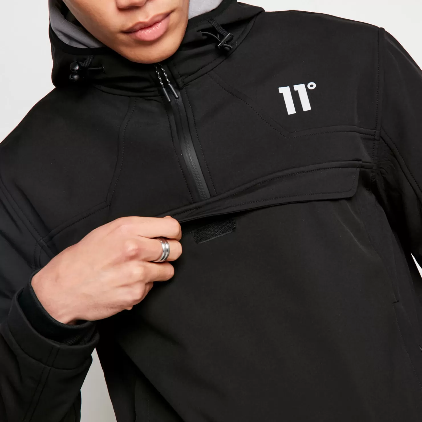 11 Degrees Jackets< Soft Shell Over The Head Jacket – Black