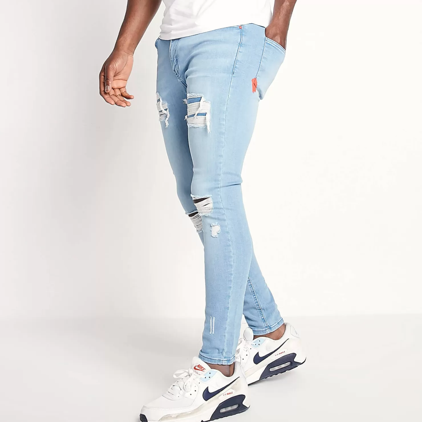 11 Degrees Jeans< Sustainable Distressed Jeans Skinny Fit – Light Wash