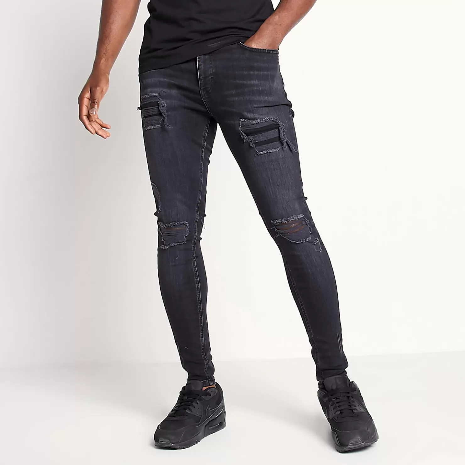 11 Degrees Jeans< Sustainable Distressed Jeans Skinny Fit – Washed Black