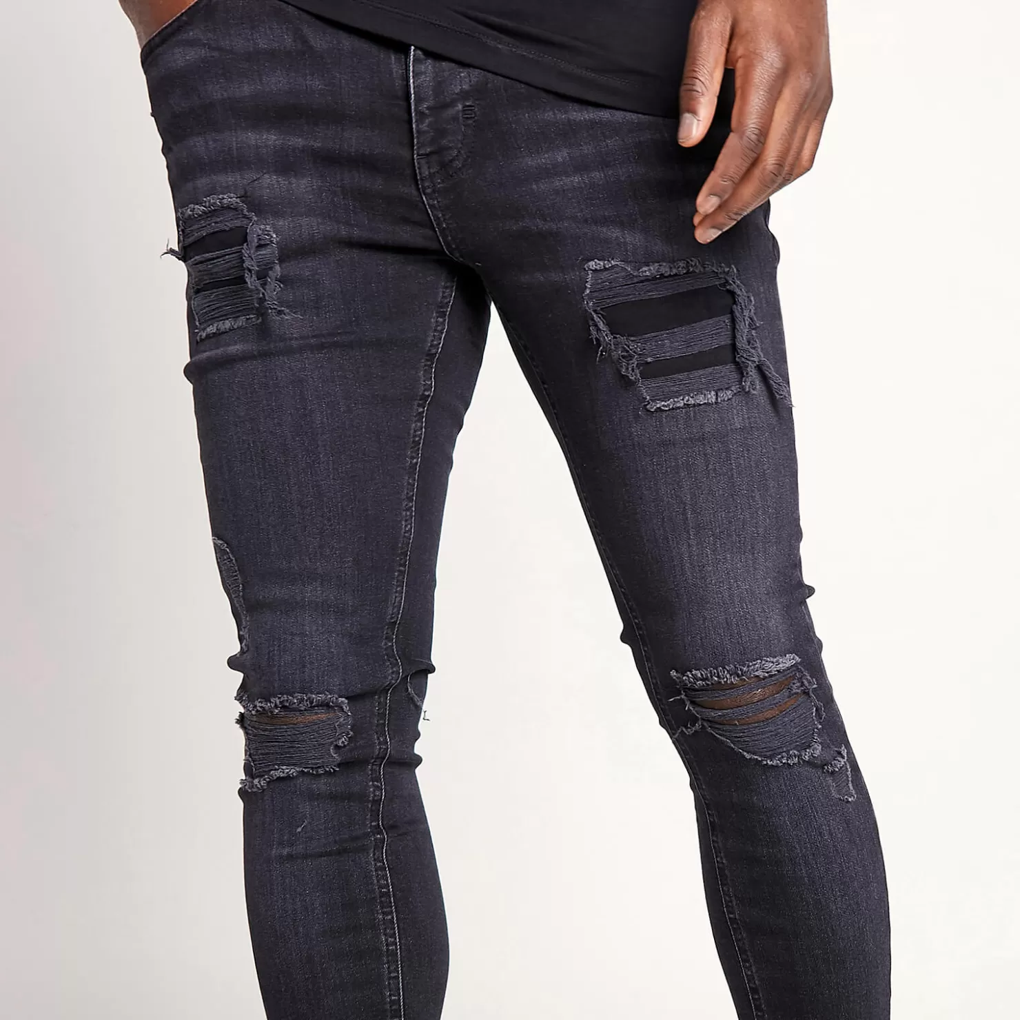 11 Degrees Jeans< Sustainable Distressed Jeans Skinny Fit – Washed Black