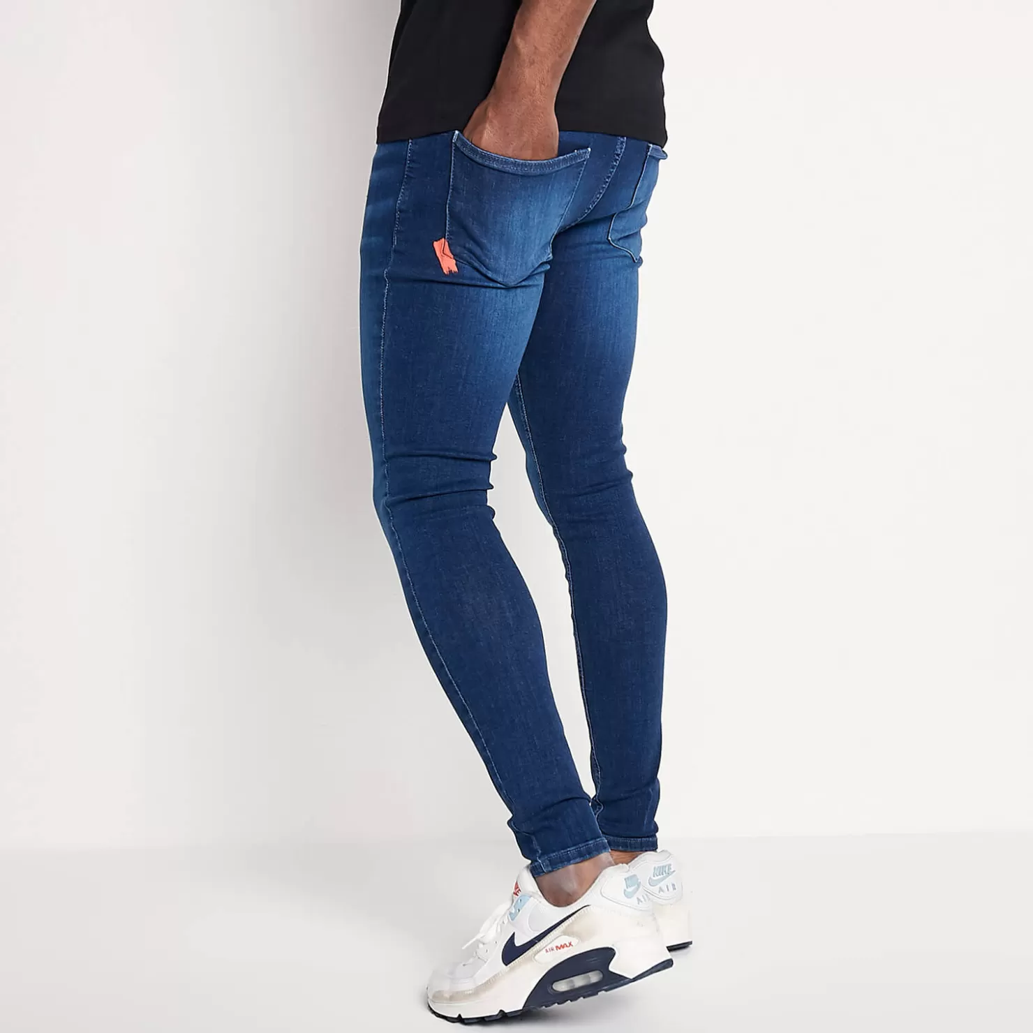 11 Degrees Jeans< Sustainable Stretch Jeans Skinny Fit – Mid Blue Wash