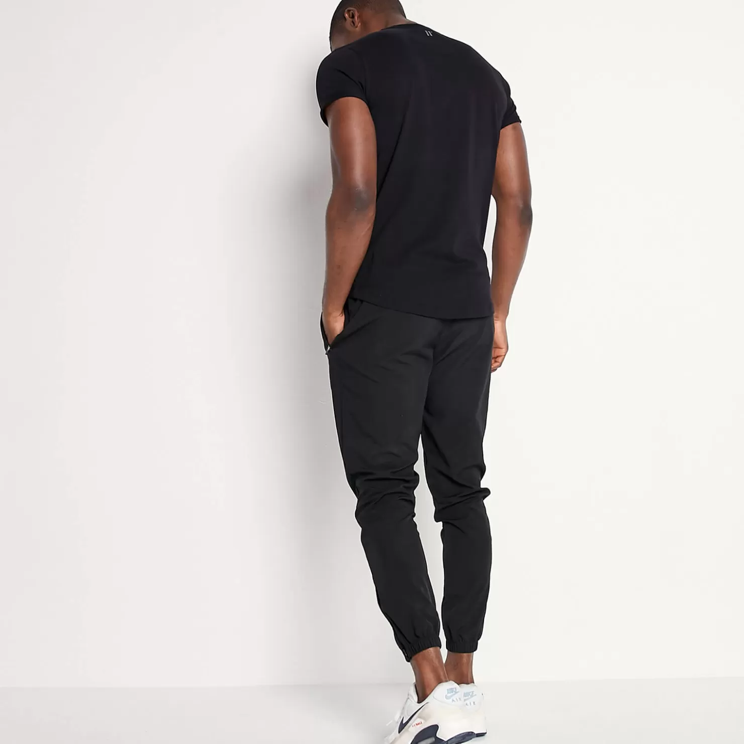11 Degrees Tracksuits< Tech Pants V2 – Black