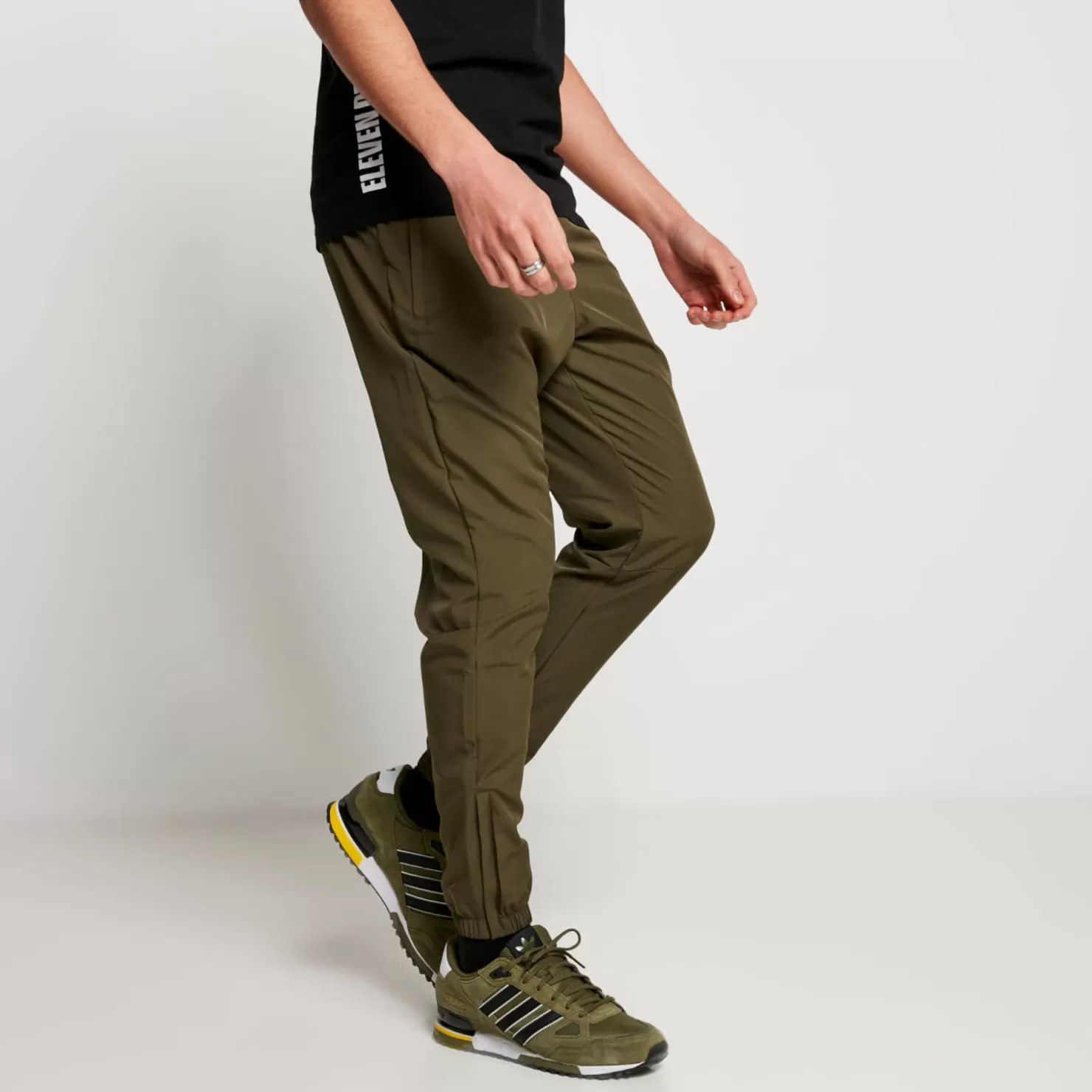 11 Degrees Tracksuits< Tech Pants V2 – Khaki