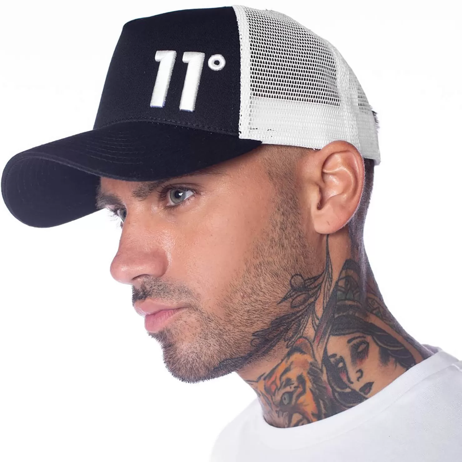 11 Degrees Caps & Hats< Trucker Cap High Build Logo – Black