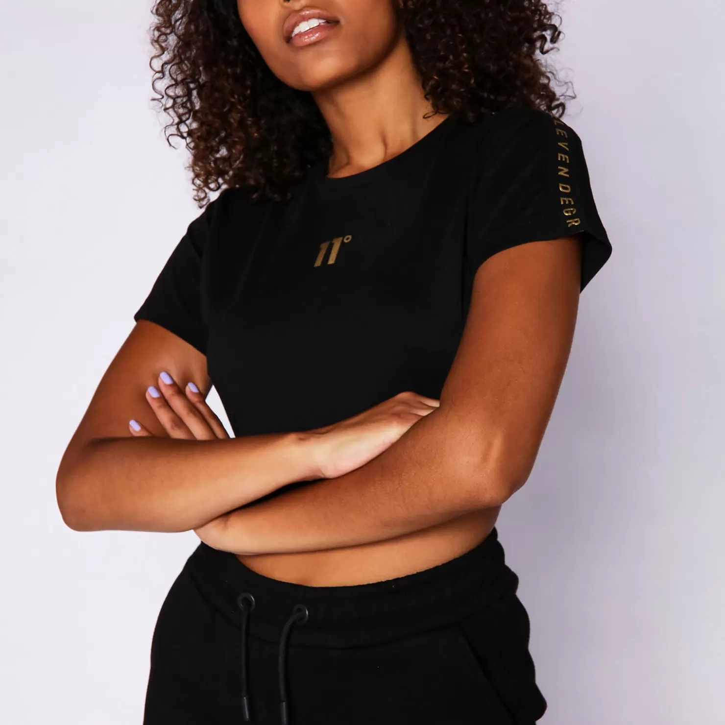 11 Degrees T-Shirts< Womens Cropped Slim Fit Mesh Insert T-Shirt – Black / Gold