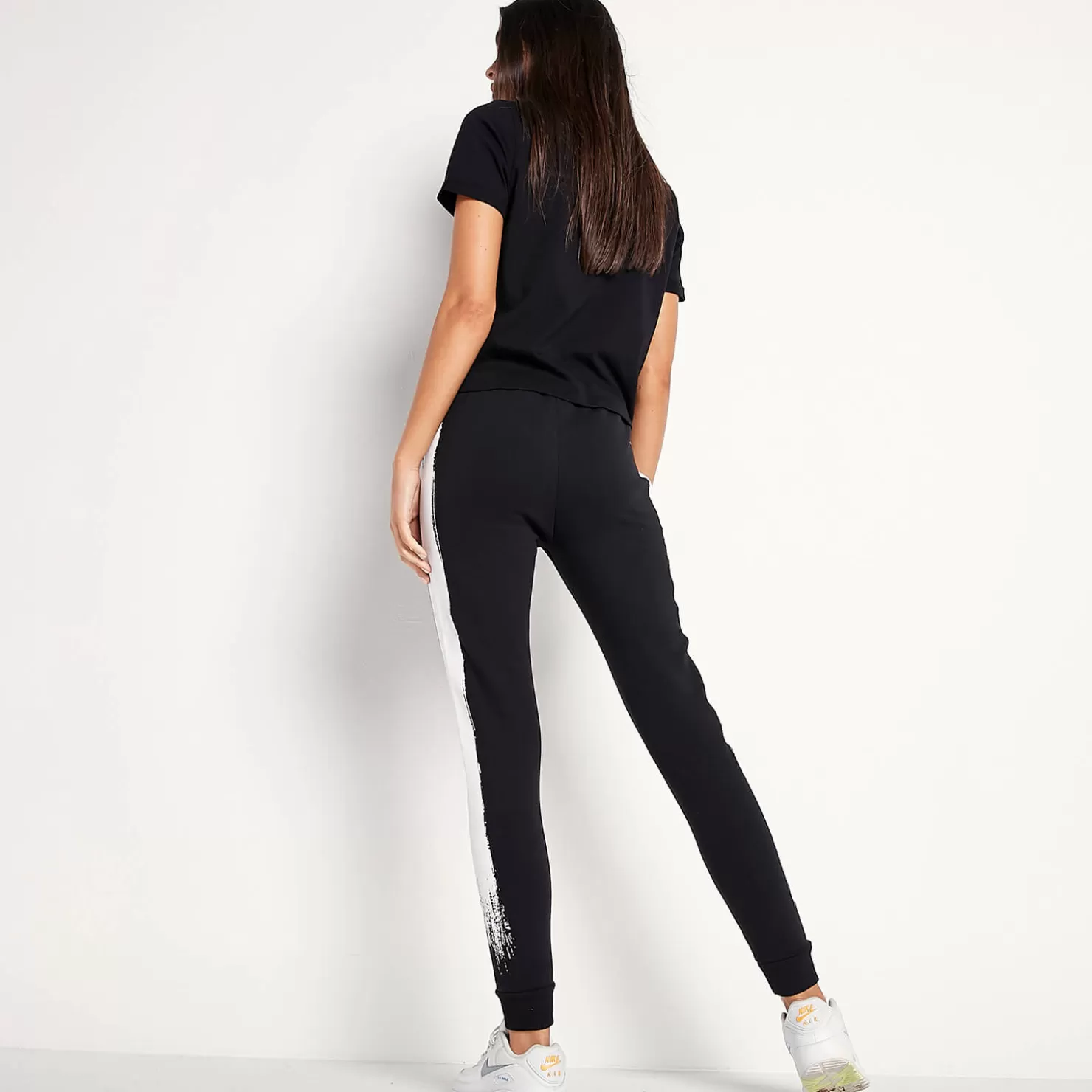 11 Degrees Joggers< Womens Paint Stroke Joggers – Black / White