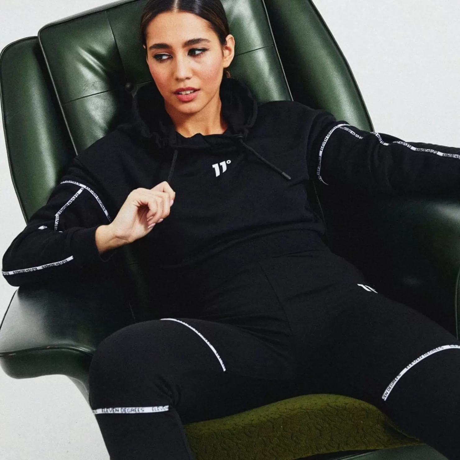 11 Degrees Hoodies< Womens Piping Detail Cropped Hoodie – Black