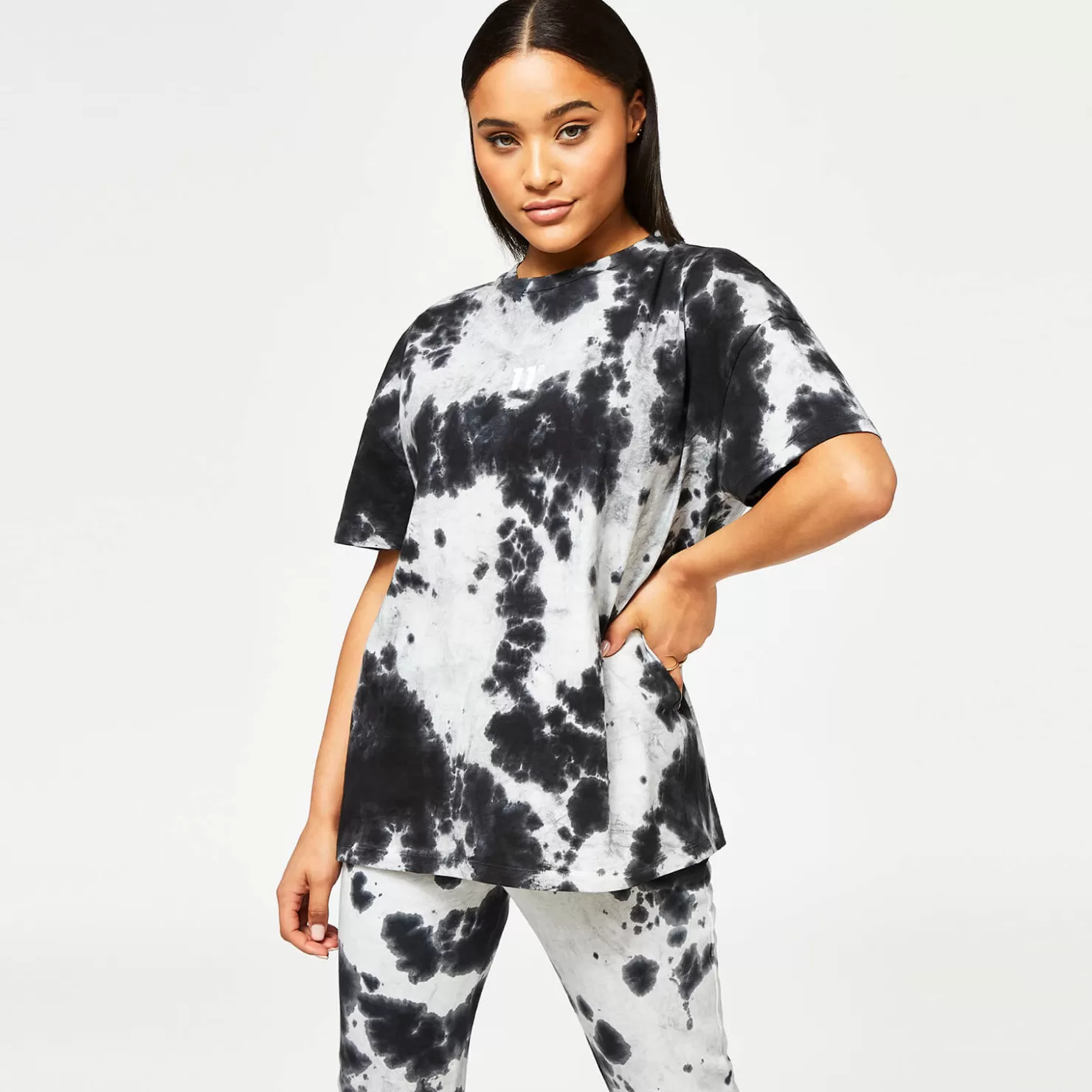 11 Degrees T-Shirts< Womens Tie Dye Short Sleeve T-Shirt – White / Black