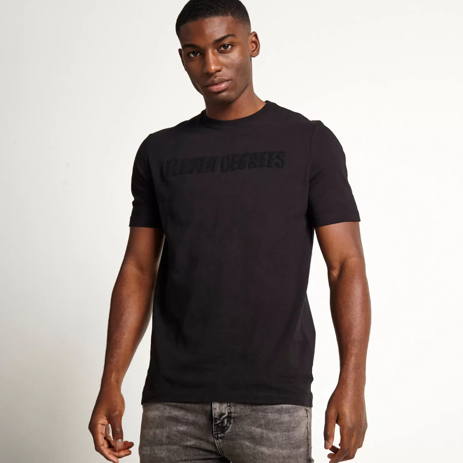 11 Degrees T-Shirts<Chenille Applique Short Sleeve T-Shirt - Black