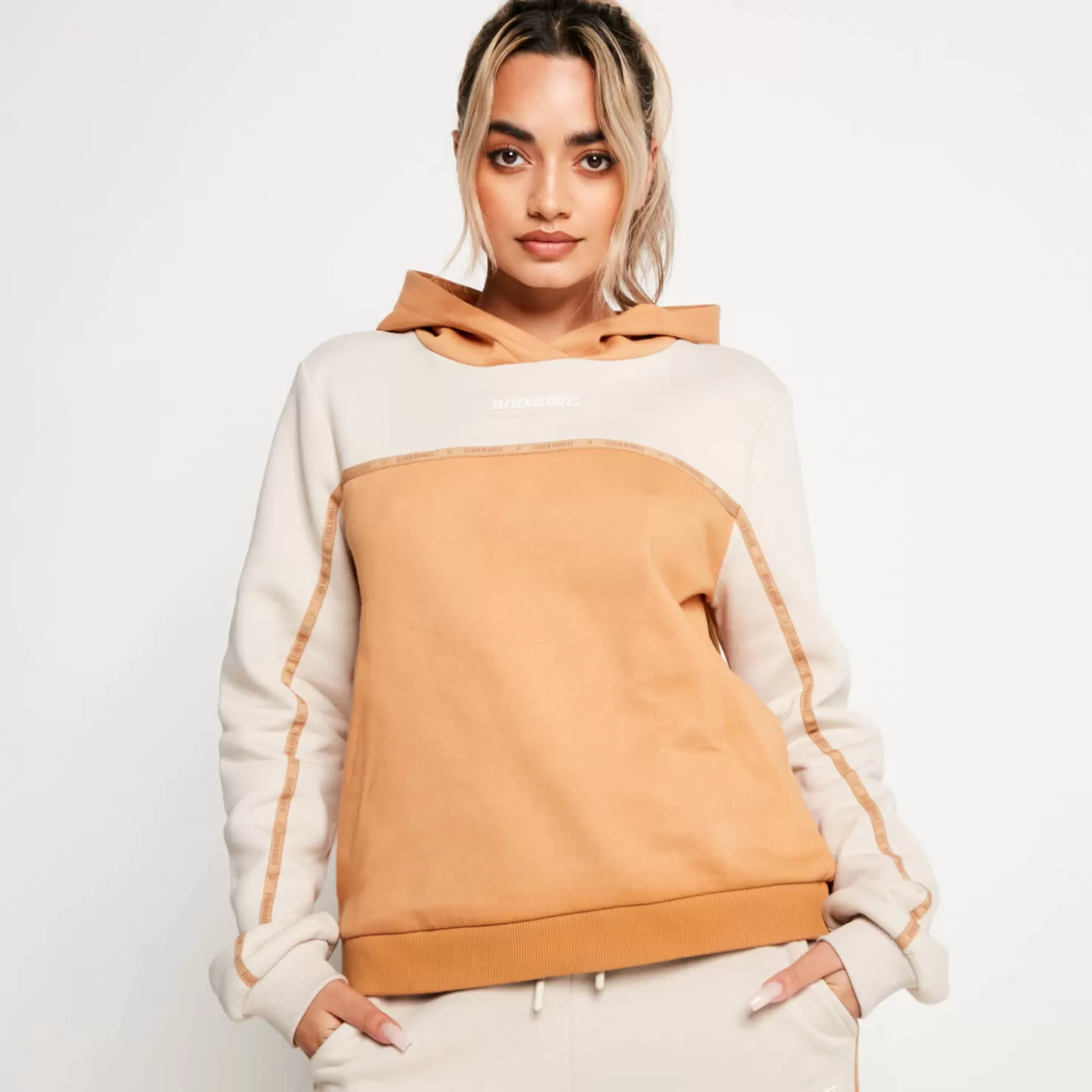 11 Degrees Hoodies<Colour Block Taped Pullover Hoodie – Stone/Camel