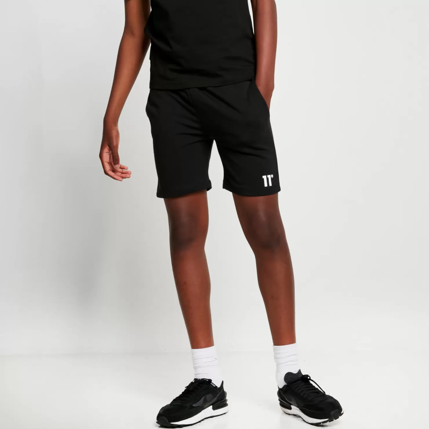 11 Degrees Shorts<Core Shorts – Black