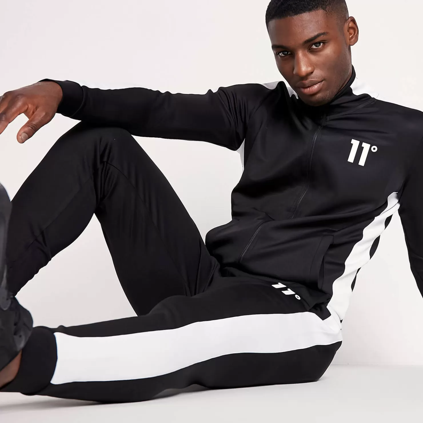 11 Degrees Tracksuits<Core Track Pants – Black / White