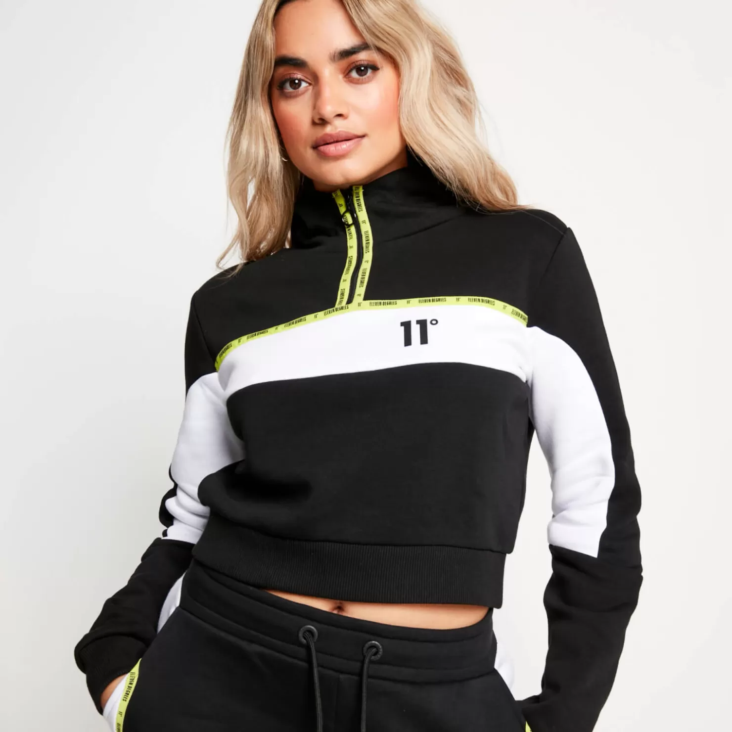 11 Degrees Hoodies<Micro Taped Cut And Sew Cropped Pullover Hoodie – Black/White