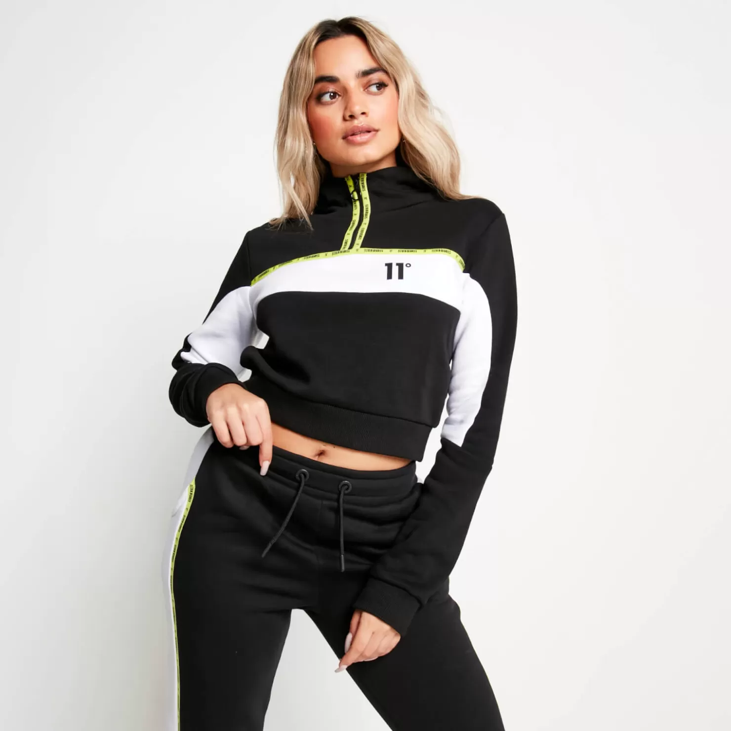 11 Degrees Hoodies<Micro Taped Cut And Sew Cropped Pullover Hoodie – Black/White