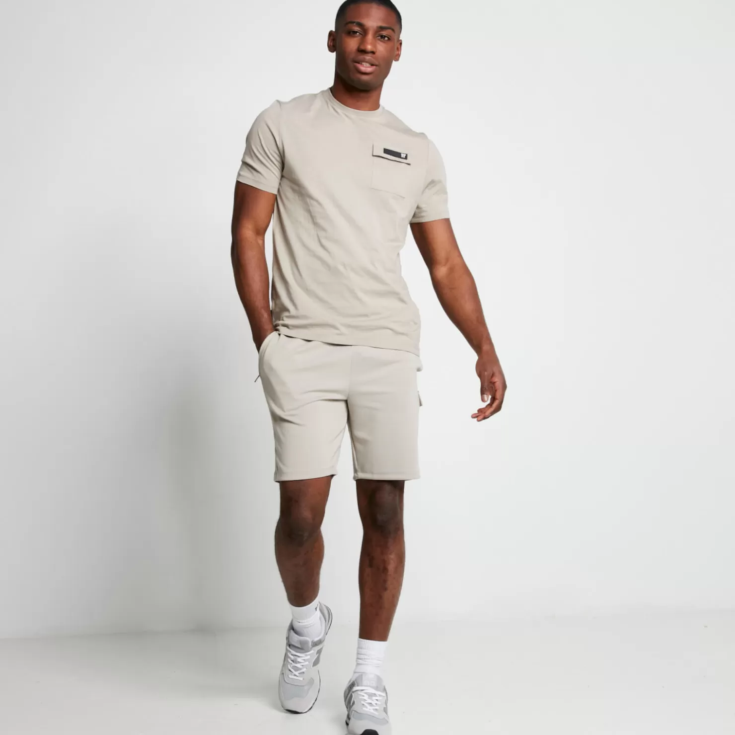 11 Degrees T-Shirts<Wanderlust T-Shirt – Neutral Sage